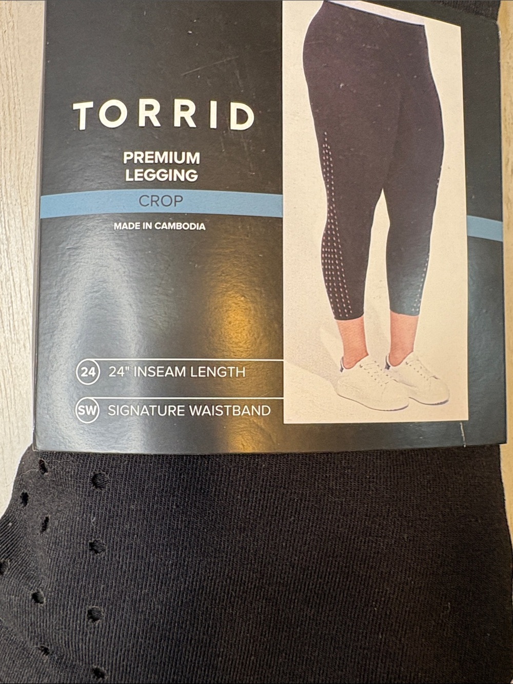 torrid Black Crop Leggings with Laser-Cut Detail Plus Size 4X - Picture 2 of 8